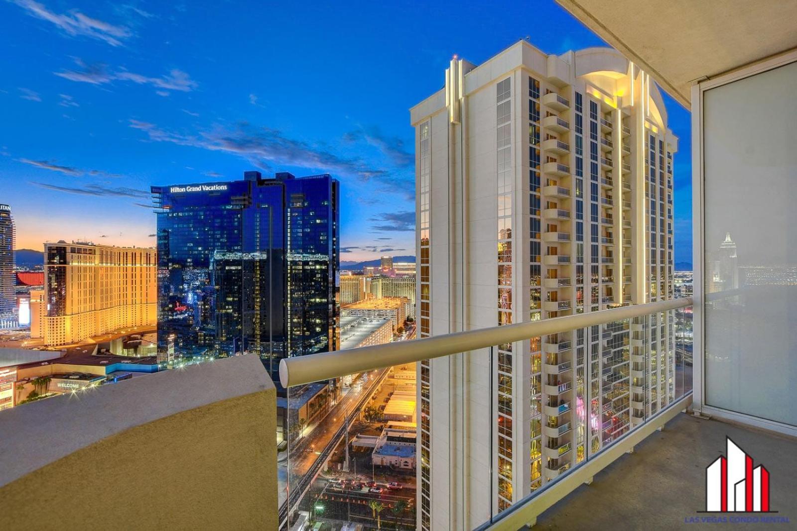 Mgm Signature-30-705 F1 Track & Strip View Balcony Las Vegas Exterior foto