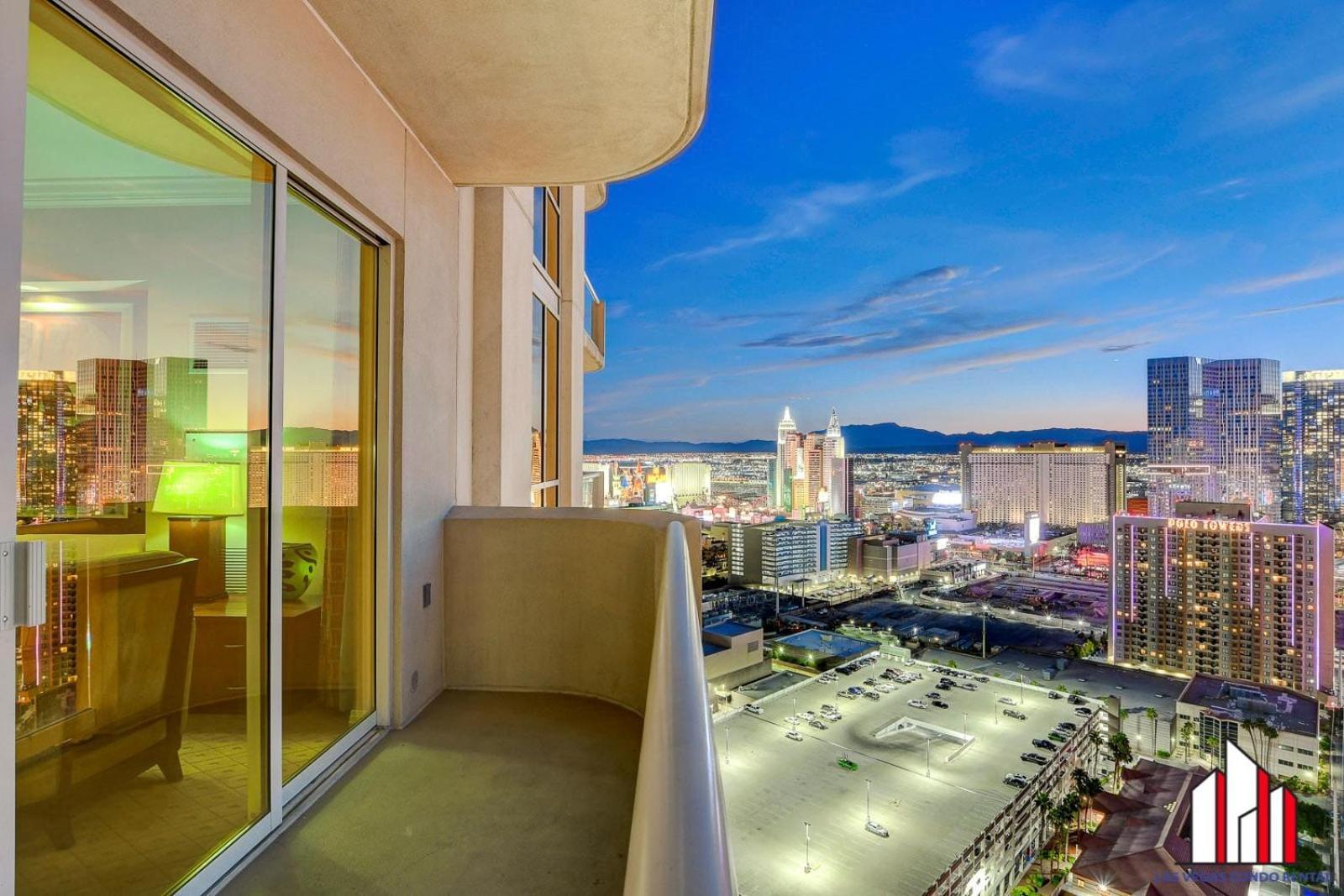Mgm Signature-30-705 F1 Track & Strip View Balcony Las Vegas Exterior foto